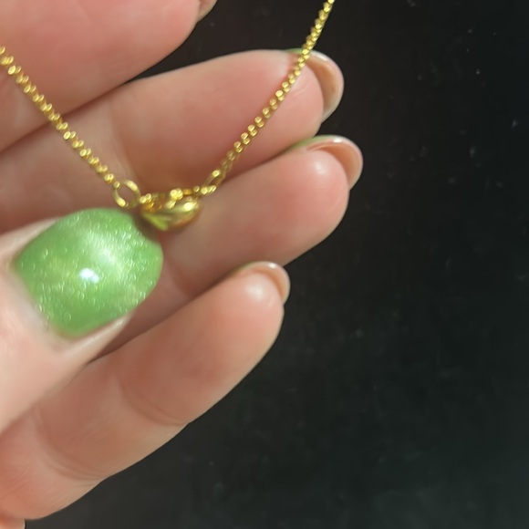 Elegant Gold Necklace with no Notes or anything - Picture 3 of 3